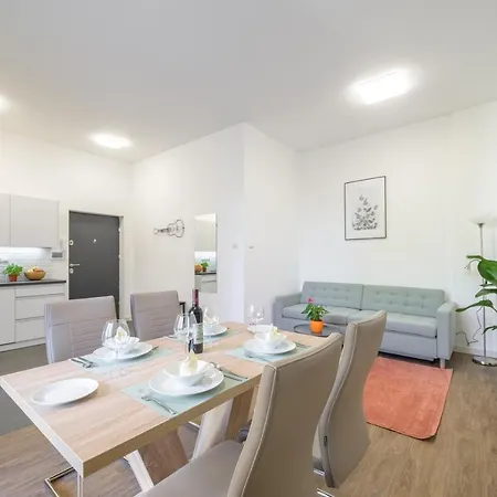 Apartment Millenium Heroes *